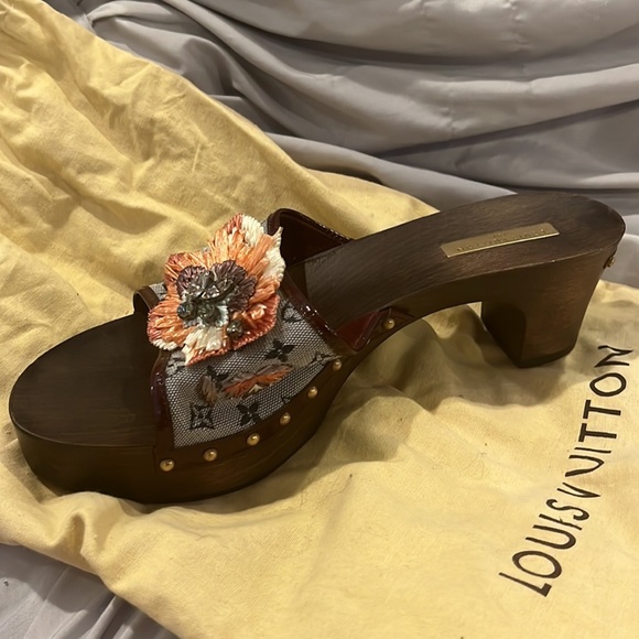 Louis Vuitton clogs - Picture 2 of 4